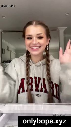 TikTok star teen exposes her onlyFans account