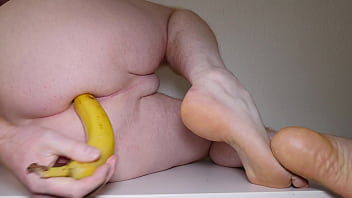 Deep banana anal