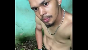 Bati uma escondido