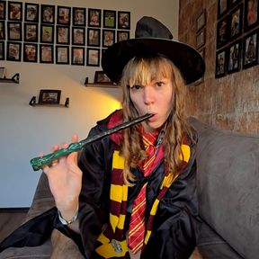 Magic moments with Horny Hermione !!