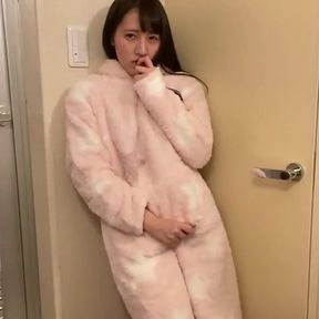 A Wild Beauty Who Loves Deep Kisses Captures Her Passion Wherever She Goes. - D