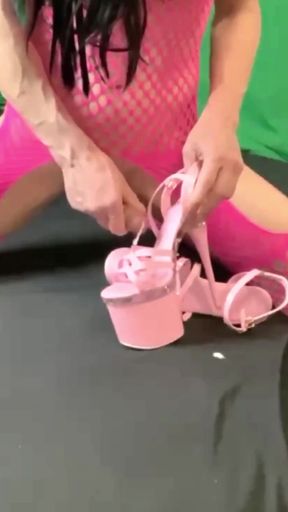 Memorable moment from &quot;Sissy cums on her shoes&quot;