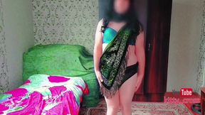 In an Extraordinary Pose for Fuck and for Deepthroat Mouth Fucking Face Cum