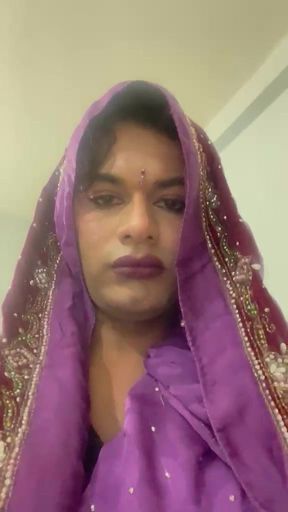 Urvashipatil silk saree  ghar ke andar ghap ghap krrhi thi