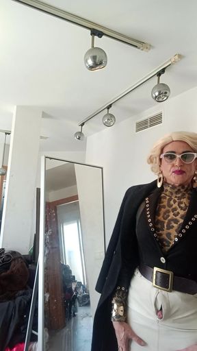 Blonde in Glassses