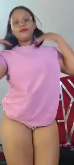 sexy latina with bigtits