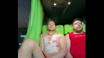 Fazendo Cruising! Banheir&atilde_o, Onibus e Parque! Compilado de Videos em publico