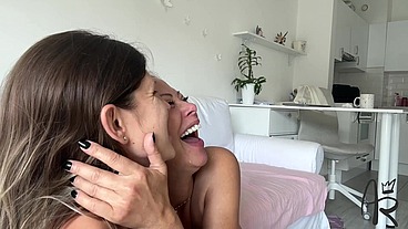 Hot threesome with Olivia del Rio et Gina Gerson