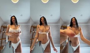Wet pussy dripping as she grinds slow ????