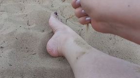 Wanking on seabeach