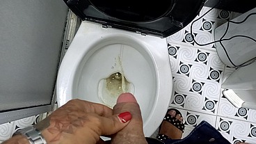 TS Angelique - I'm peeing in my bathroom from 2 points of view