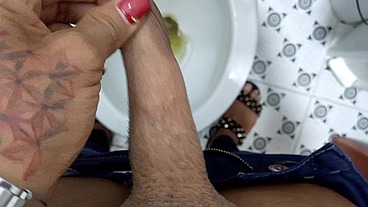 TS Angelique - I'm peeing in my bathroom from 2 points of view