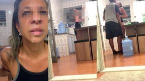 belinha hotwife se exibindo em dose dupla: seduziu o entregador e depois o moto uber. ganhou duas gozadas na boquinha!