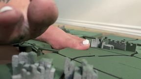 G9 mega I crushes bridges then the cities that they lead too. Showing my dirty soles