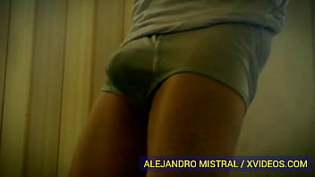 Bulto en ropa interior Alejandro Mistral