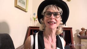 Auntjudys - Your Mature GILF Boss Dee Lite Sucks Your Cock at the Office