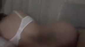 Güzel kadın vurduruyor