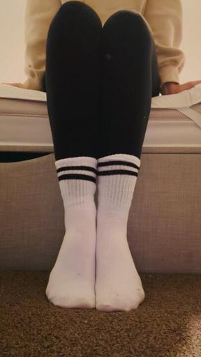 Just walked 30,000 steps, smell my feet 👣😉