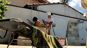 esposa fodendo com o limpador da piscina! parte 03 pegando a esposa por tras!