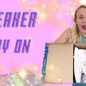 Hot blonde Sneaker unboxing