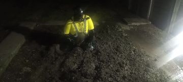 Latex-vis Worker Drone Mud Fuck