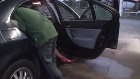 nadine a la station service