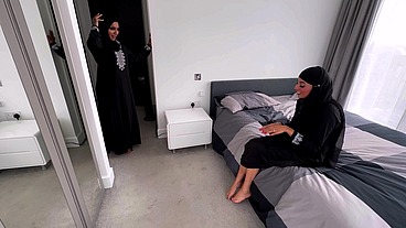 Naughty desi's seduce auntie ft Aaliyah Yasin& Sahara Knite