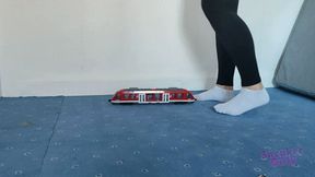 Sneaker-Girl Darleen - Toy Train Crush with Socks