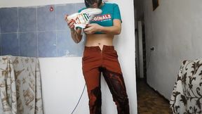 Erika pee in her pants and white sneakers