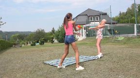 Cindy Shine And Kiara Cole - Water Duel Bts