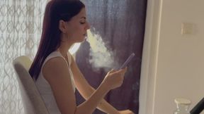 LOVE ENJOY SMOKING WHILE PLAYING ON YOUR PHONE