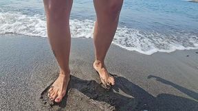onlymaya - chat on the beach with passers-by and voyeurs.