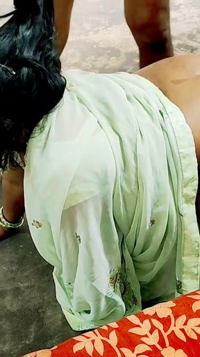 Jaw-dropping moment from &quot;Indian desi bhabhi made sex with a bitch&quot;