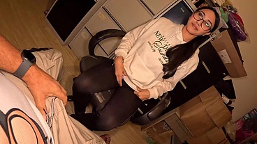 Fiquei sozinho no escritório com a novinha e meti a vara no rabo - Julia Costa