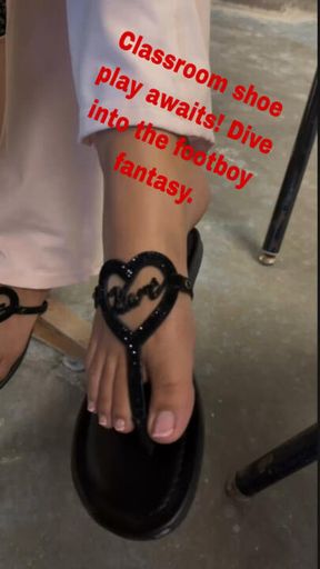 Classroom shoe play: foot fetish unlocked🔓