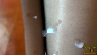(60FPS) HANDJOB AND CUM SHOT ON SEXY LEGS IN NYLON PANTYHOSE - SANYANY