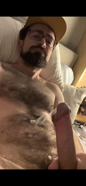 Horny Bearded Dude Cumming