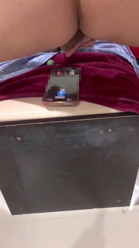 Two thieves, gang-made sandwiches.   Clip 1