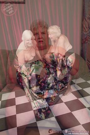 Amateur grannies with giant asses