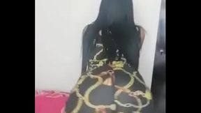 HERMOSA CHICA JOVEN DELGADA BAILANDO CON SENSUALIDAD PARA MOSTRAR SUS RIQU&Iacute_SIMOS ATRIBUTOS