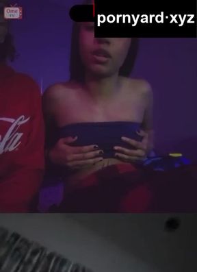 Webcam teen explores her reaction in homemade clip