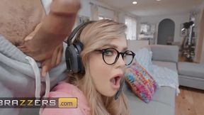 Big titties blonde got distracted from her game by her bf's roomie