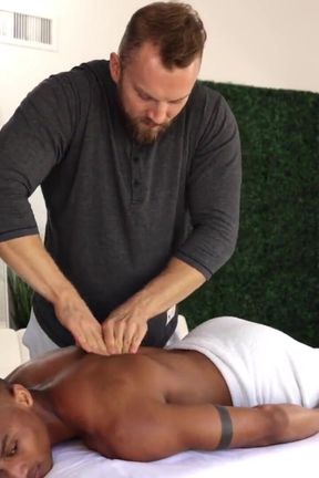 Eli gets his hole stretched by his giant personal trainer Bryce!