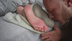 Stinky Fuzzy Socks on Silicone Feet Removed, Sniffed and Shot With Cum (720p)