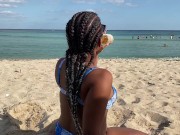 Khalessi 69 Debora el coño caliente de su amiga la Morena y Entrevista rapida en la playa 4K