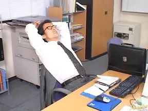 Japanese babe is a sexy chick