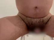 ぽっちゃり日本人、前立腺と会陰を同時に刺激するアナルバイブを入れたままオナニー
