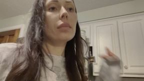 Daphne Kitchen Hiccups WMV