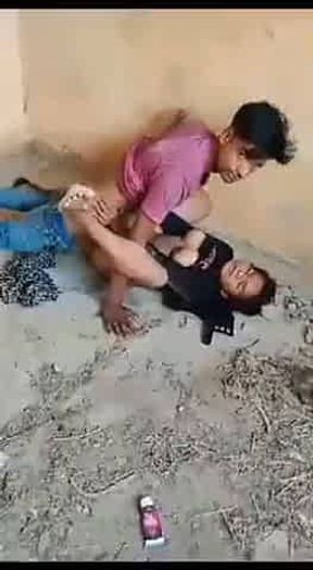 Desi girl ka chod ke cream nikala