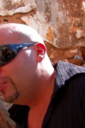 Spanish brunette ass fucked among the ruines of an abandoned house